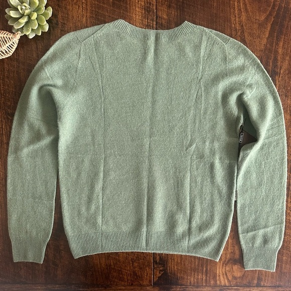 NWT! Sage Green Crewneck Sweater, 100% Wool - Picture 2 of 6